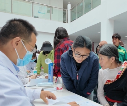 央秀白玛说青海｜情暖高原：黄河源头的北京专家号